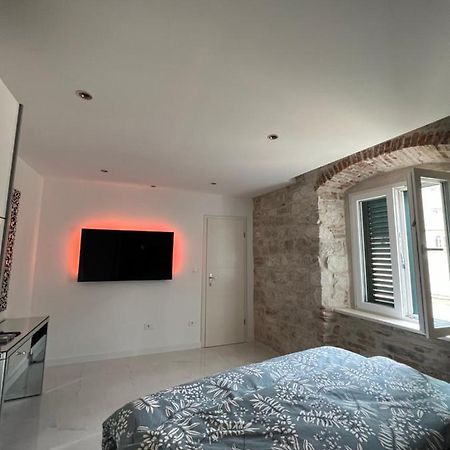 Madonna Apartment Split Exterior photo